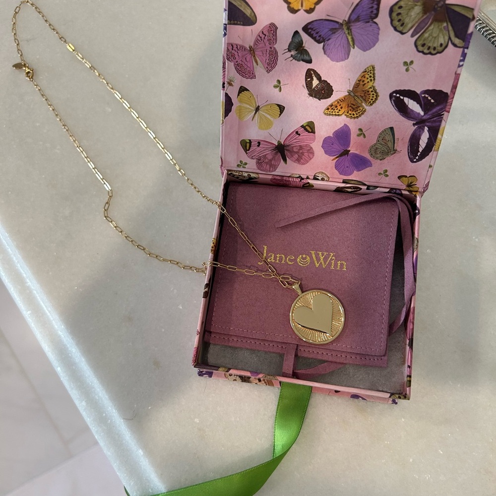 Jane Win Gold Heart Necklace
